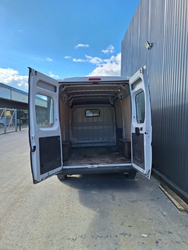Fourgon de transport 13m3 – Image 4